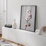 Poster fir bumbac pe fond gri, postere perete, postere pereti, postere mari de perete, tablou poster, postere inramate, postere bucuresti, tablouri scandinave, poster 50x70, tablouri, postere romania, tablouri moderne, design interior