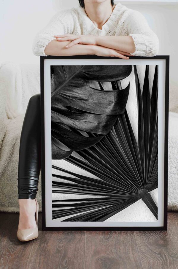 poster alb negru frunze tropicale design interior decoratiuni perete living dormitor hol, postere perete, postere pereti, postere mari de perete, tablou poster, postere inramate, postere bucuresti, tablouri scandinave, poster 50x70, tablouri, postere romania, tablouri moderne, design interior, poster alb negru