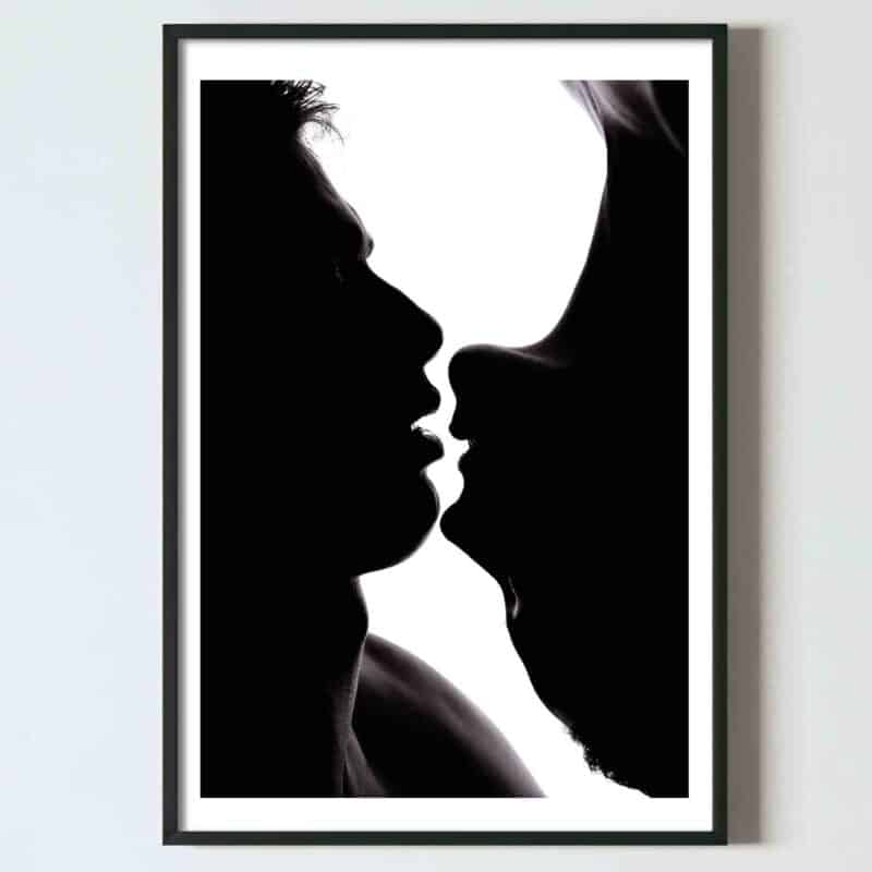 poster perete alb negru sarut cuplu, postere perete, postere pereti, postere mari de perete, tablou poster, postere inramate, postere bucuresti, tablouri scandinave, poster 50x70, tablouri, postere romania, tablouri moderne, design interior