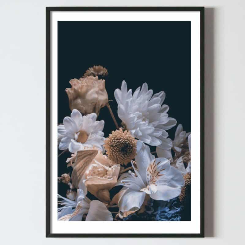 Postere perete buchet flori pe fond negru, postere perete, postere pereti, postere mari de perete, tablou poster, postere inramate, postere bucuresti, tablouri scandinave, poster 50x70, tablouri, postere romania, tablouri moderne, design interior