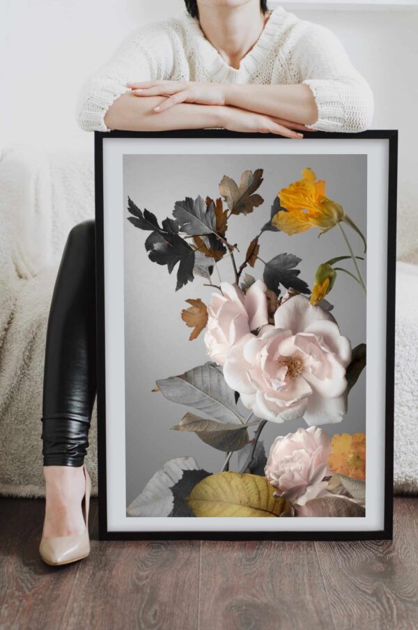 Postere perete flori trandafir roz pudra cu frunze tomnatice, postere perete, postere pereti, postere mari de perete, tablou poster, postere inramate, postere bucuresti, tablouri scandinave, poster 50x70, tablouri, postere romania, tablouri moderne, design interior