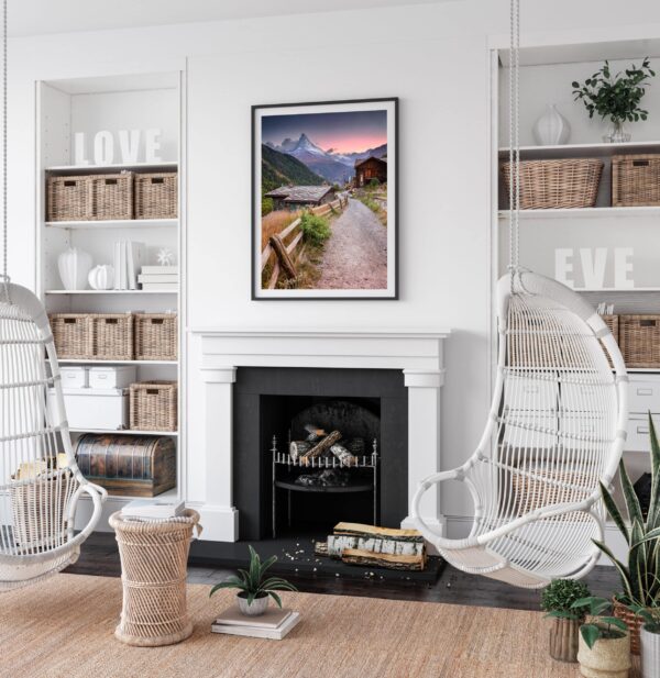 Poster tablou perete : peisaj cu muntele Matterhorn cu poteca si 2 cabane de lemn, postere perete, postere pereti, postere mari de perete, tablou poster, postere inramate, postere bucuresti, tablouri scandinave, poster 50x70, tablouri, postere romania, tablouri moderne, design interior